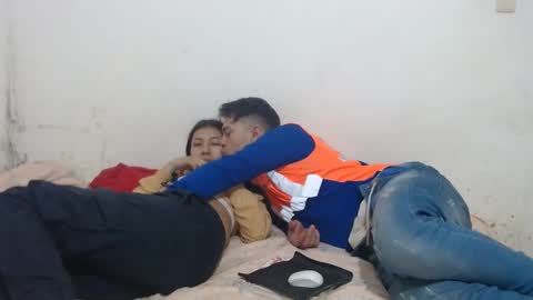 Snapshot of naisha_and_axelh chatting on 09/27/25, 04:39 naisha and axel2 online show from 09/27/25, 04:39