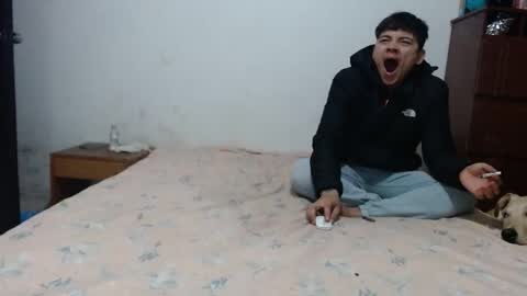 Snapshot of naisha_and_axelh chatting on 11/02/25, 04:04 naisha and axel2 online show from 11/02/25, 04:04