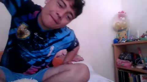 Snapshot of naisha_and_axelh chatting on 01/05/26, 05:27 naisha and axel2 online show from 01/05/26, 05:27