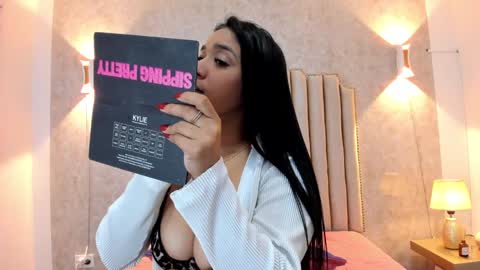 Naisha Rousell online show from 12/26/24, 02:33