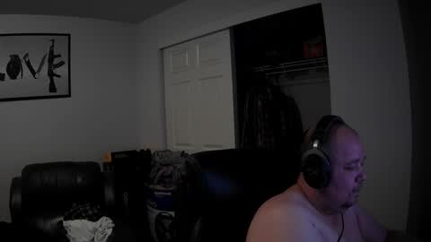 Snapshot of naked_fatty chatting on 10/31/25, 01:39 naked_fatty online show from 10/31/25, 01:39