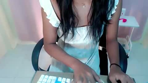 Snapshot of naked_fuck chatting on 12/23/25, 12:19 naked_fuck online show from 12/23/25, 12:19