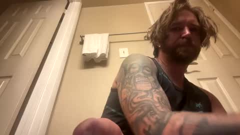 Snapshot of nakedbluesman420 chatting on 10/05/25, 06:28 nakedbluesman420 online show from 10/05/25, 06:28