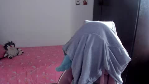 Nami online show from 03/12/25, 08:41