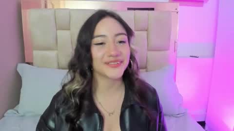 Snapshot of nana__s chatting on 12/20/25, 03:24 Nana online show from 12/20/25, 03:24