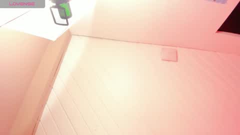 Snapshot of nana__s chatting on 03/22/26, 03:21 Nana online show from 03/22/26, 03:21