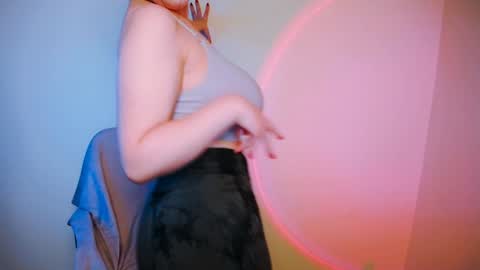 Snapshot of nanafey chatting on 12/27/24, 04:10 your candy online show from 12/27/24, 04:10