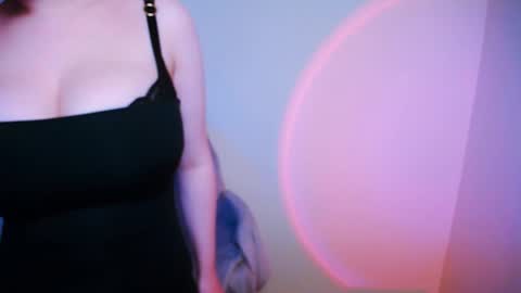 Snapshot of nanafey chatting on 01/12/25, 03:14 your candy online show from 01/12/25, 03:14