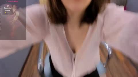 nanami_hot_ online show from 12/18/25, 10:43