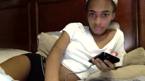 nanaonn online show from 11/25/25, 04:51