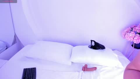 NanaOsaky online show from 09/13/25, 12:05