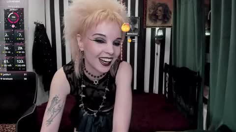 Snapshot of nancyaddams chatting on 10/16/25, 11:17 Nancy online show from 10/16/25, 11:17