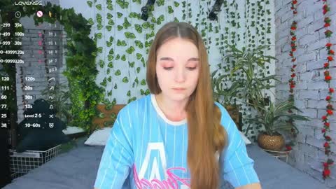 Luna online show from 02/06/25, 05:25