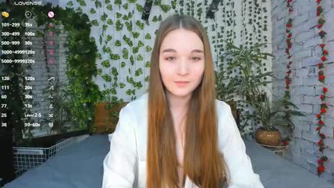 Luna online show from 02/13/25, 07:03