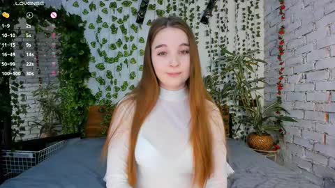 Luna online show from 02/17/25, 12:16