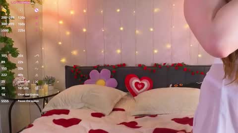 Luna online show from 02/16/26, 05:03