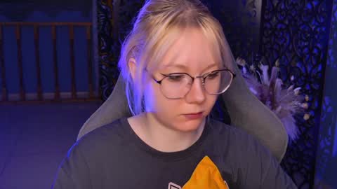 nancymartinez online show from 01/11/25, 05:10