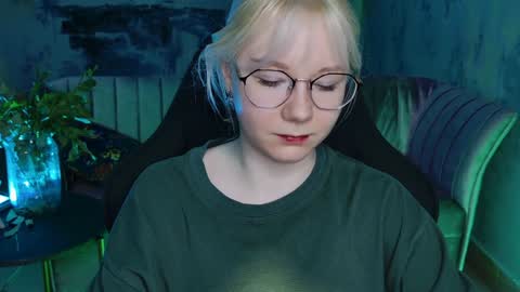 nancymartinez online show from 02/08/25, 08:09