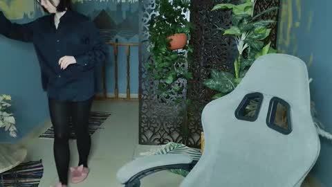 nancymartinez online show from 12/15/25, 05:01