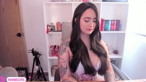 ELLA online show from 12/24/24, 07:33