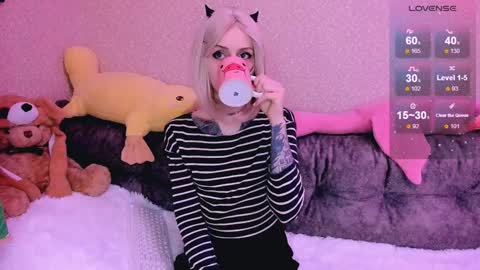 Monday-Friday 12-4 AM and 6-9 AM New York time online show from 02/02/25, 08:08