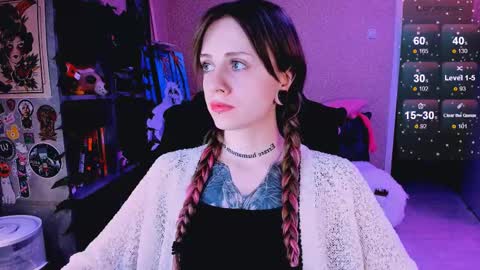 Monday-Friday 12-4 AM and 6-9 AM New York time online show from 03/09/25, 08:10