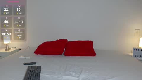 nany_model25 online show from 10/06/25, 09:01