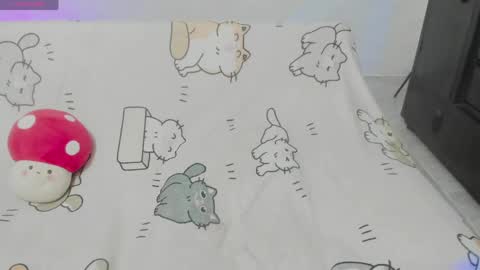 Snapshot of naoko_uwu chatting on 04/16/26, 01:06 Naoko online show from 04/16/26, 01:06