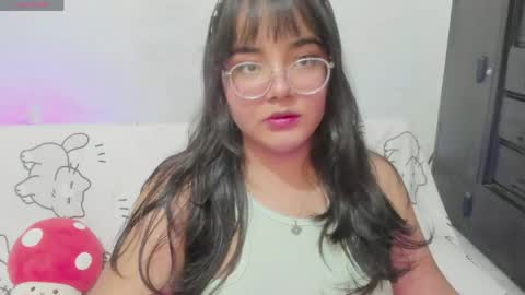 Snapshot of naoko_uwu chatting on 04/20/26, 01:08 Naoko online show from 04/20/26, 01:08