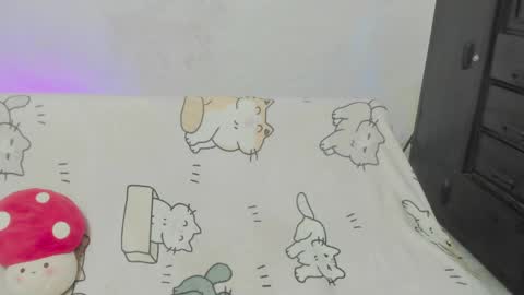 Snapshot of naoko_uwu chatting on 04/30/26, 01:34 Naoko online show from 04/30/26, 01:34