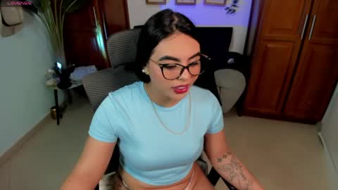 naomi_aniston online show from 05/25/26, 02:12