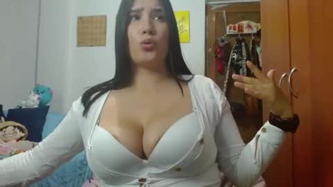 naomi_d online show from 02/22/25, 12:27
