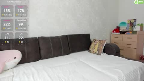 Naomi online show from 01/17/25, 09:17