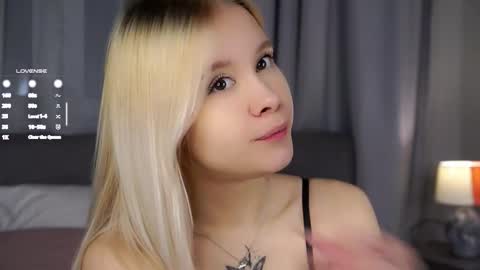 Snapshot of naomibry chatting on 01/11/26, 11:15 Angel online show from 01/11/26, 11:15