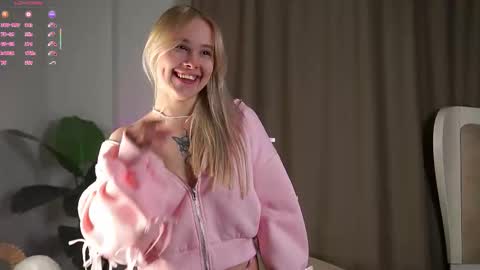 Snapshot of naomibry chatting on 03/15/26, 11:27 Angel online show from 03/15/26, 11:27