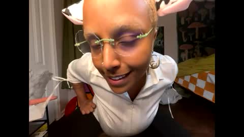 Snapshot of naomigiirl6 chatting on 12/15/24, 04:04 Naomigiirl6 online show from 12/15/24, 04:04