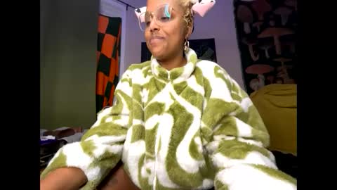 Snapshot of naomigiirl6 chatting on 01/20/25, 02:46 Naomigiirl6 online show from 01/20/25, 02:46