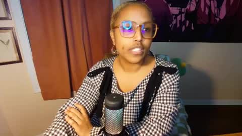 Snapshot of naomigiirl6 chatting on 02/06/25, 01:43 Naomigiirl6 online show from 02/06/25, 01:43