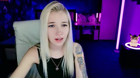 naomihita online show from 11/06/25, 03:02