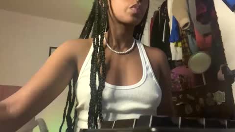 Naomii online show from 01/07/25, 11:14