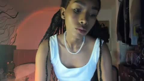 Naomii online show from 01/10/25, 01:32