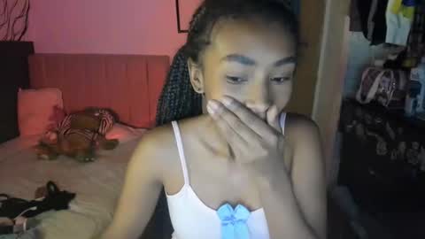 Naomii online show from 01/12/25, 06:49