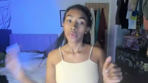 Naomii online show from 01/13/25, 07:21