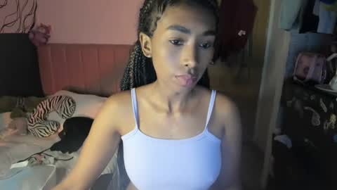 Naomii online show from 01/16/25, 05:11