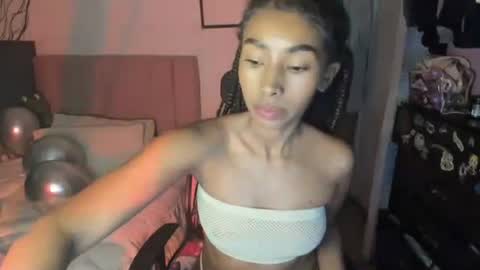 Naomii online show from 01/22/25, 12:06