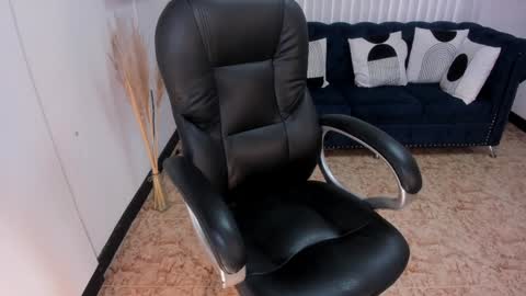 Naomi Campbell online show from 12/27/24, 04:10