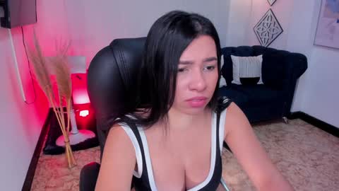 Naomi Campbell online show from 01/28/25, 01:16