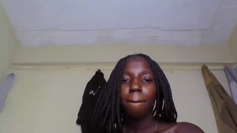 Snapshot of naomilittle905047 chatting on 02/19/26, 12:56 naomilittle905047 online show from 02/19/26, 12:56