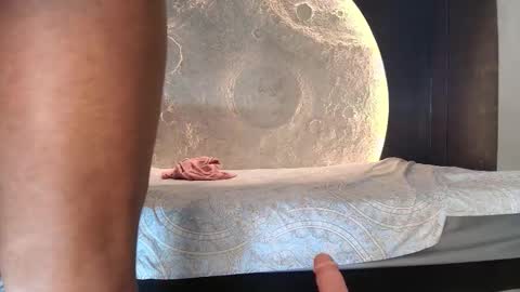 Naomi Qeents online show from 11/15/25, 02:57