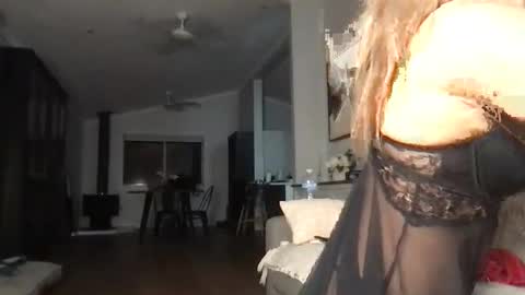 naomirhoades online show from 03/08/25, 03:02